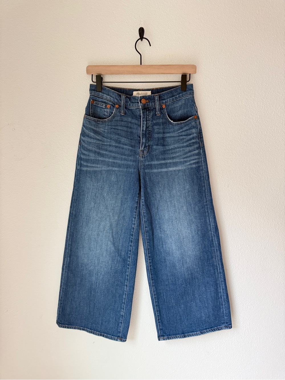 Madewell Wide Leg Crop Jeans in Bainbridge Wash - 26 - Like New - Picture 4 of 12